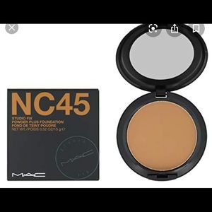 MAC Studio Fix Powder Plus Foundation NW45